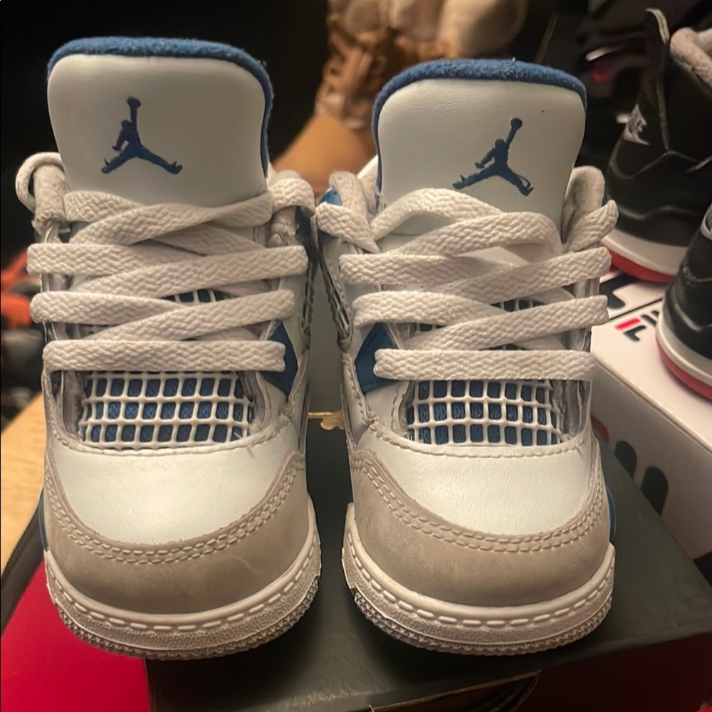 Jordan 4 Retro "Industrial Blue" Toddler Kids' Shoe Kids Blue and White Sneakers